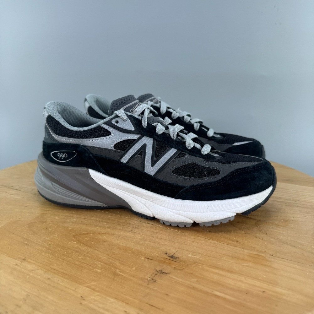 Youth 5 / Womens 6.5 - New Balance 990v6 GS Shoes Sneakers Black Silver Grey
